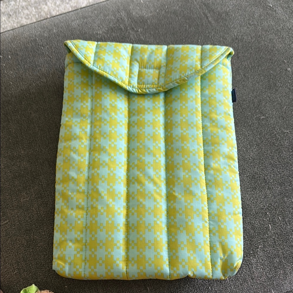 Puffy Laptop sleeve 13/14 inch Mint Pixel Gingham